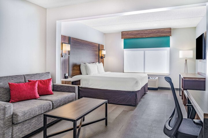 Room 20 of 34