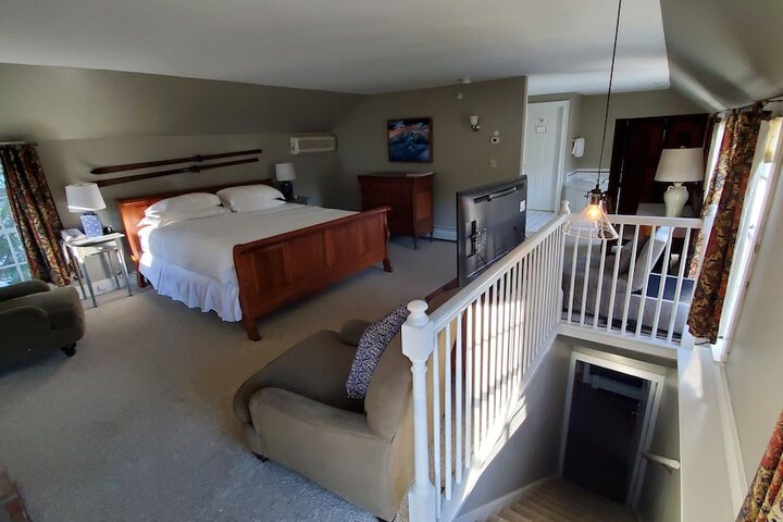 Room 10 of 24
