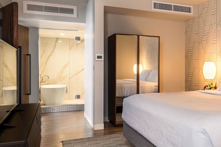 Room 11 of 34