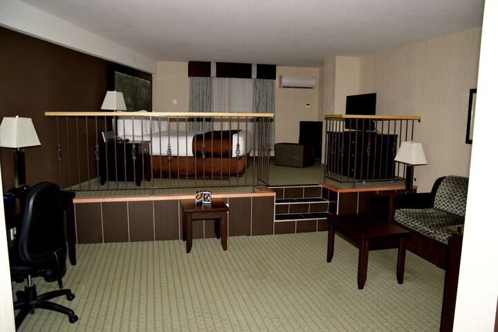 Room 48 of 67