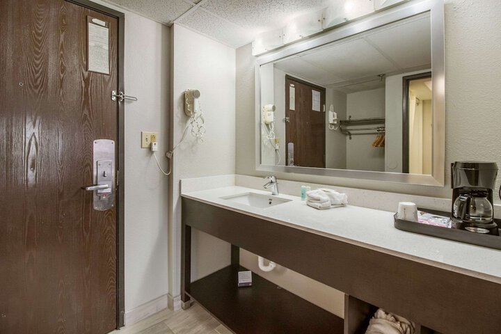 Room 41 of 50