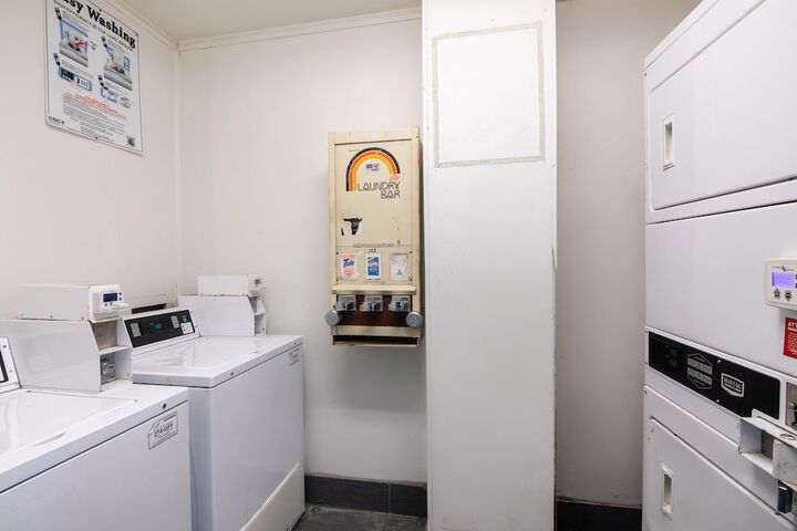 Room 9 of 29