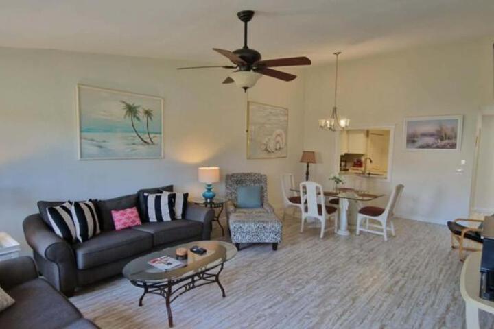 LUX VILLAs on beautiful Palmer Ranch