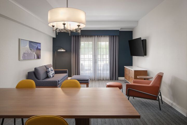 Room 15 of 32
