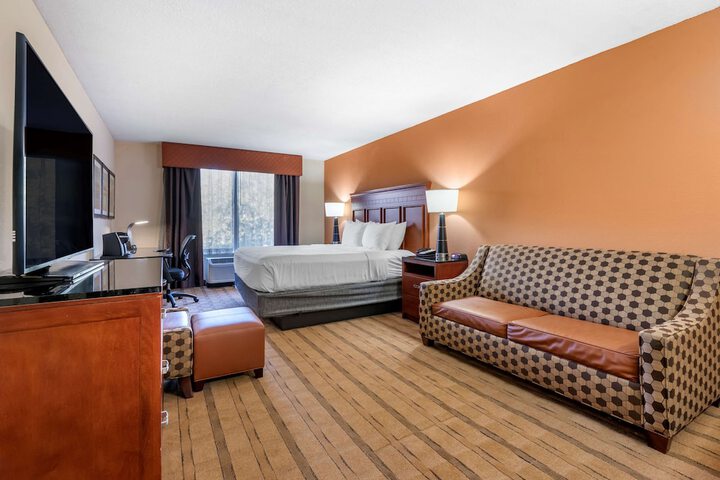 Room 14 of 25