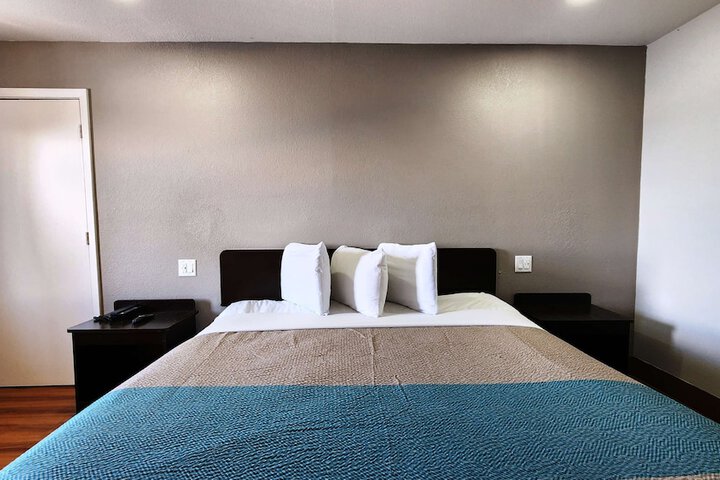 Room 15 of 31