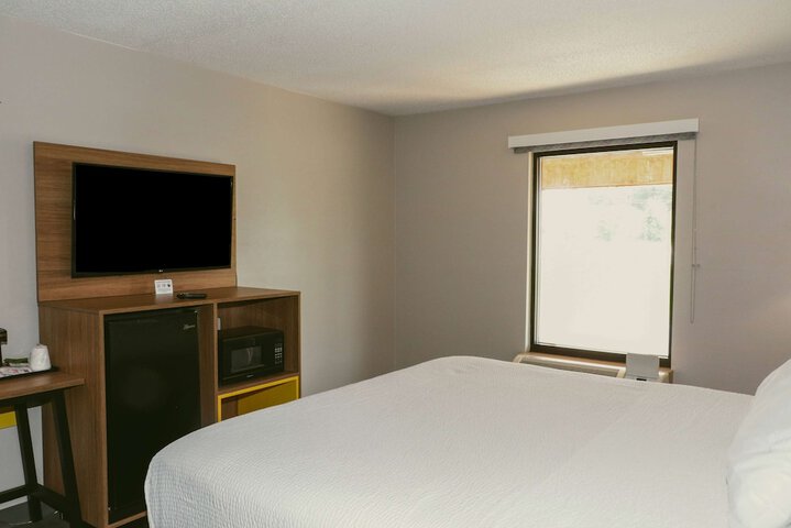 Room 19 of 30