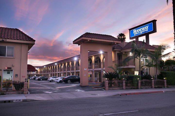 Rodeway Inn & Suites Bellflower