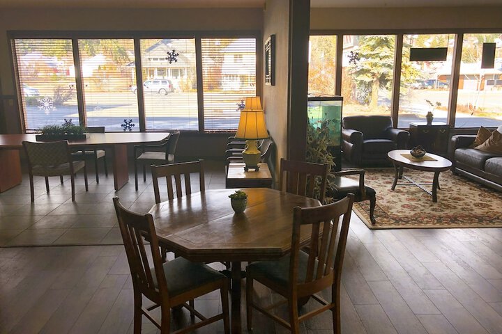 Timber Lodge Inn