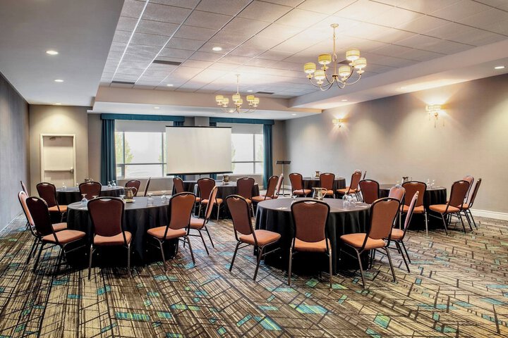 Residence Inn by Marriott Kingston Waters Edge