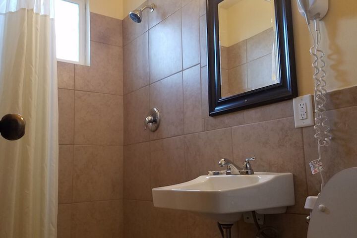 Room 12 of 16