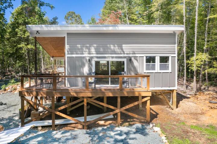 NEW Beehive Tree House Retreat