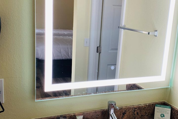 Room 15 of 35