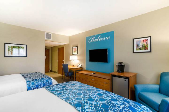 Room 54 of 82