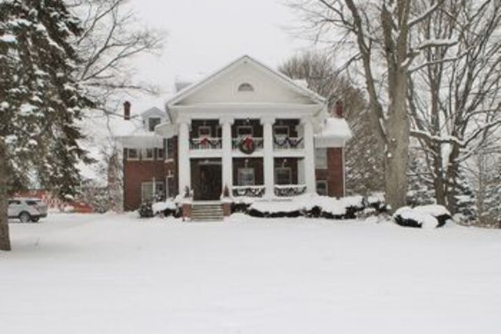 Arbor Hill Inn