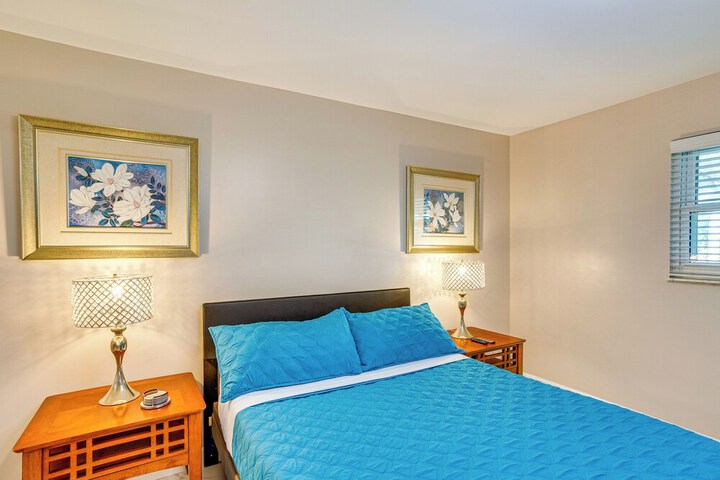 Peaceful Loxahatchee Apartment w / Covered Porch