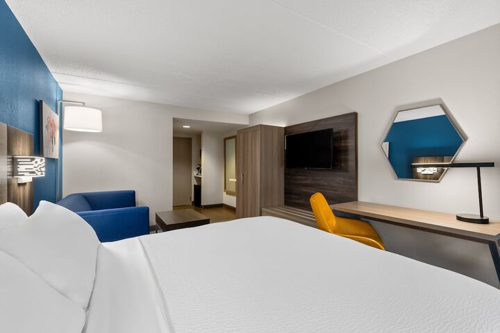 Holiday Inn Express Hotel & Suites Danbury - I-84 by IHG