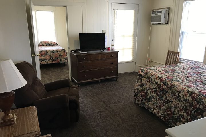 Room 47 of 76