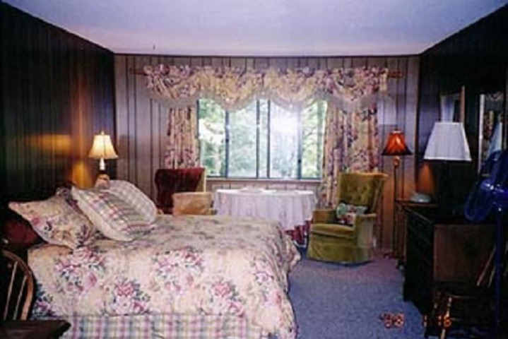 Room 65 of 107
