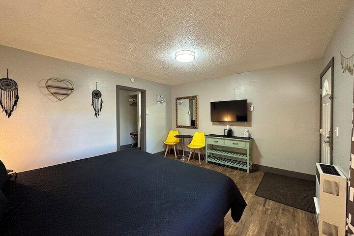 Room 19 of 39