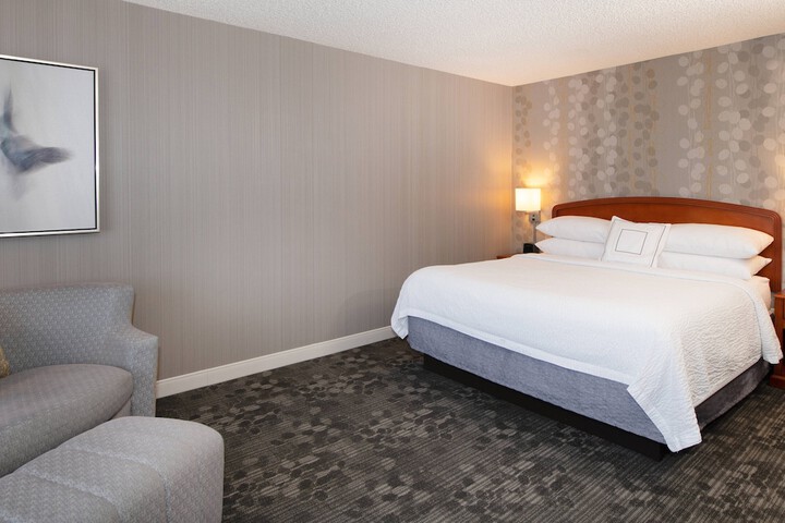 Room 25 of 60