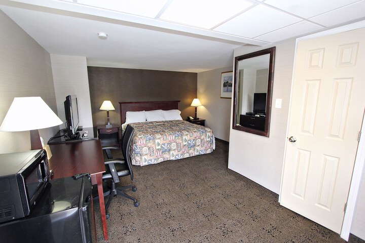 Room 8 of 29