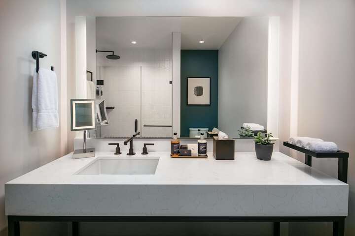 Room 40 of 92