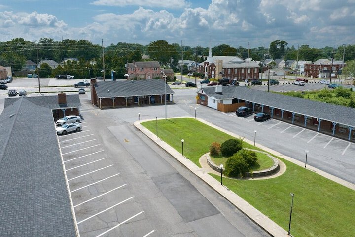 Budget Inn and Suites