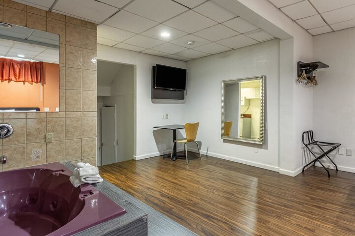Motel 6 Elizabeth NJ - Newark Liberty Intl Airport