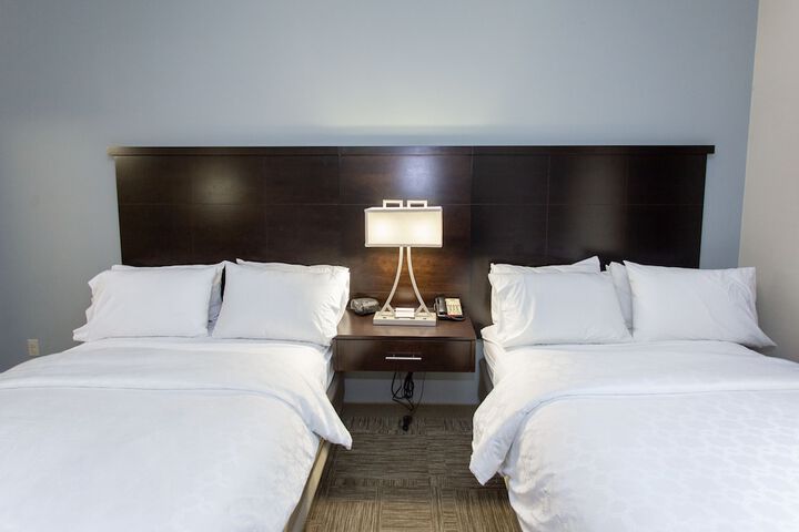 Staybridge Suites Bowling Green by IHG