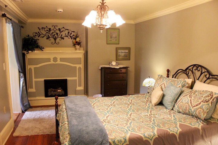 Room 14 of 25