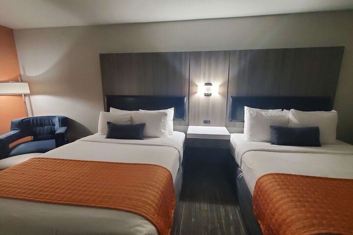 Room 50 of 93