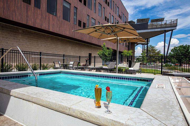 Hotel Maverick