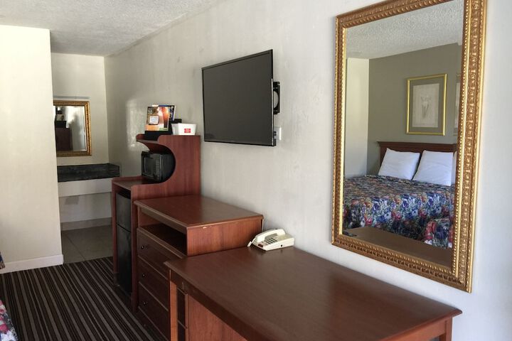 Room 31 of 37