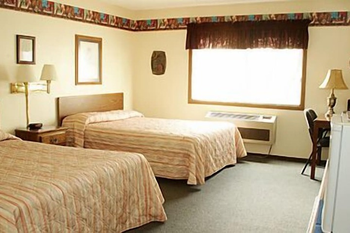 Riverside Inn