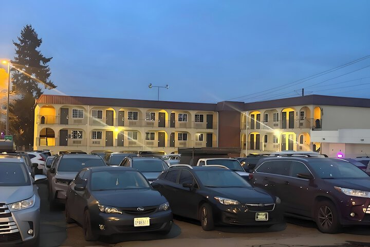 Hotel 1 of 32