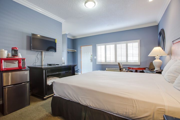Room 35 of 65