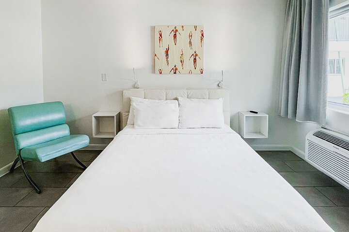 Room 44 of 60