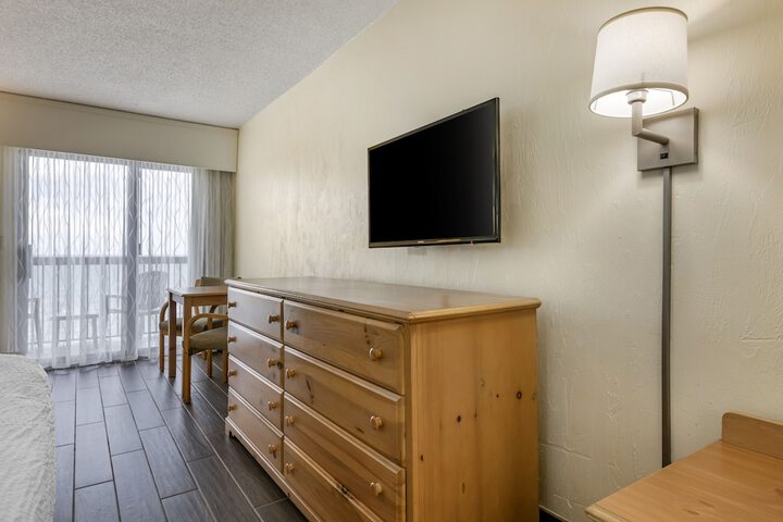 Room 40 of 105