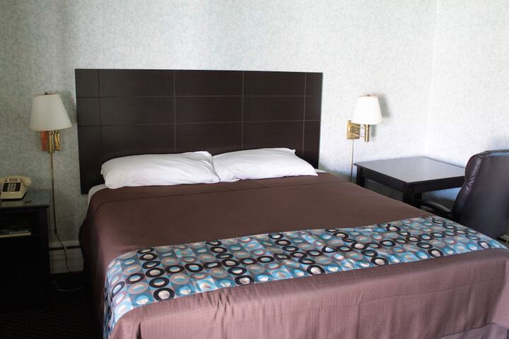 Room 5 of 14