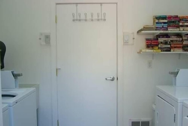 Room 38 of 60