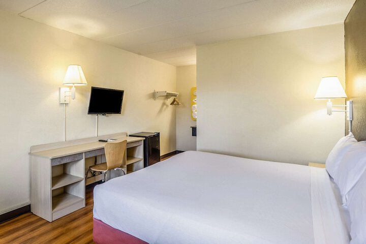 Room 36 of 49