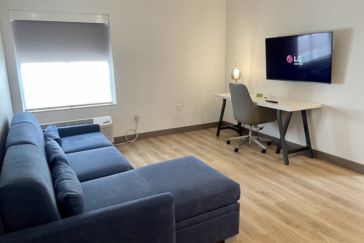 Room 27 of 63