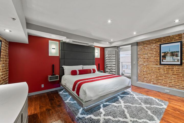 Room 166 of 488