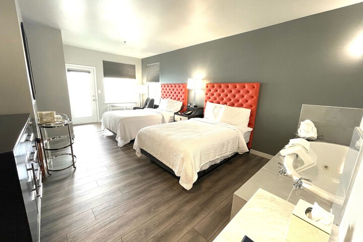 Tides Inn & Suites