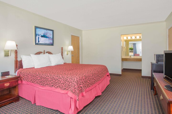 Room 5 of 14