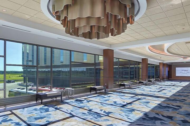 Mystic Lake Casino Hotel