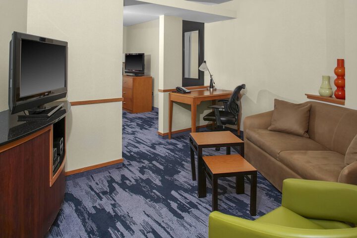 Room 11 of 27