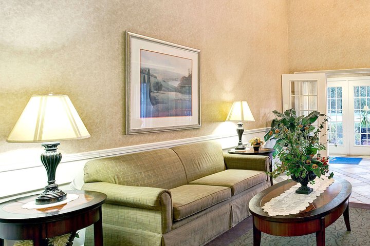 Hotel Interior 6 of 16