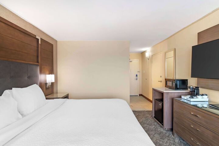 Best Western Plus Kansas City Sports Complex Hotel